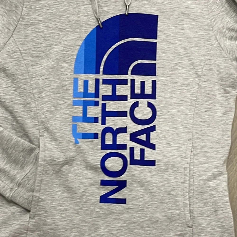 The North Face Blue Decal Ombré Logo Hoodie. Small - Picture 3 of 6